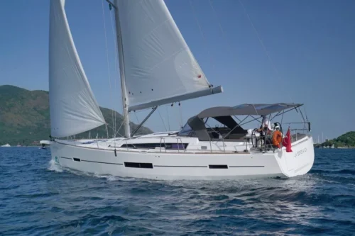 Yacht Image 6