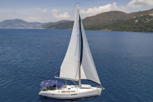 Yacht Image 8