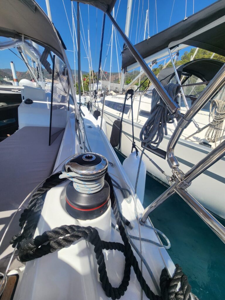 Yacht Image 12