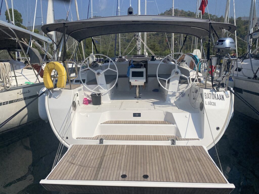 Yacht Image 1