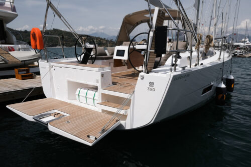 Yacht Image 5