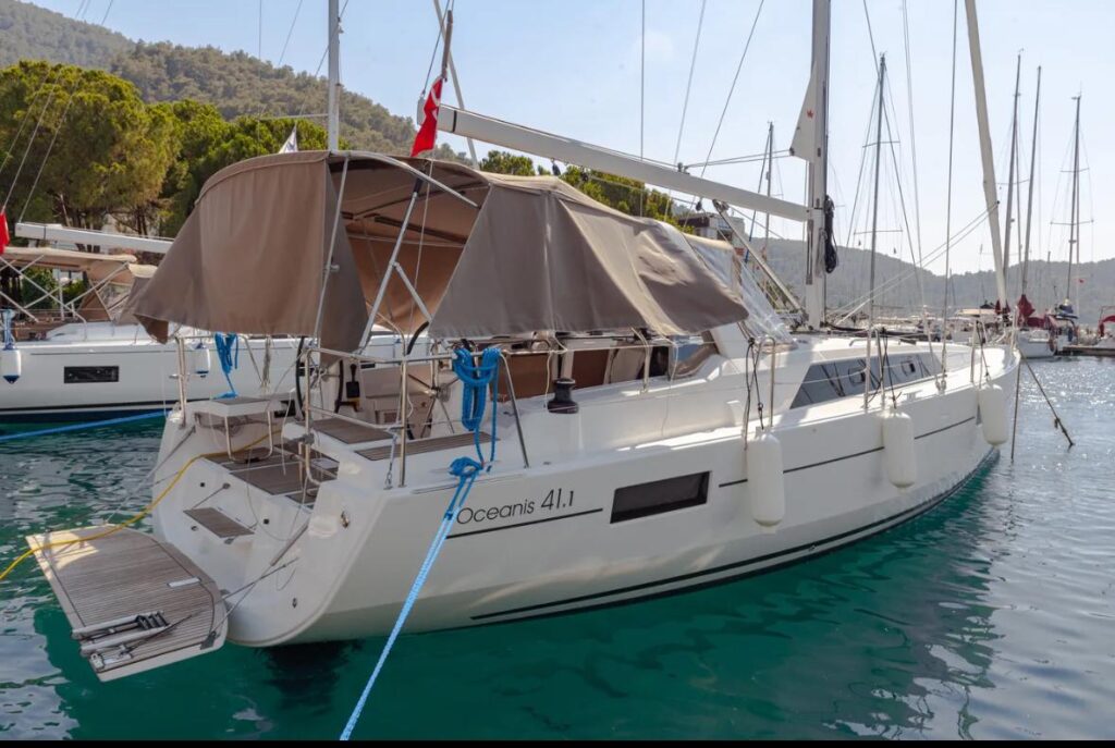 Yacht Image 4