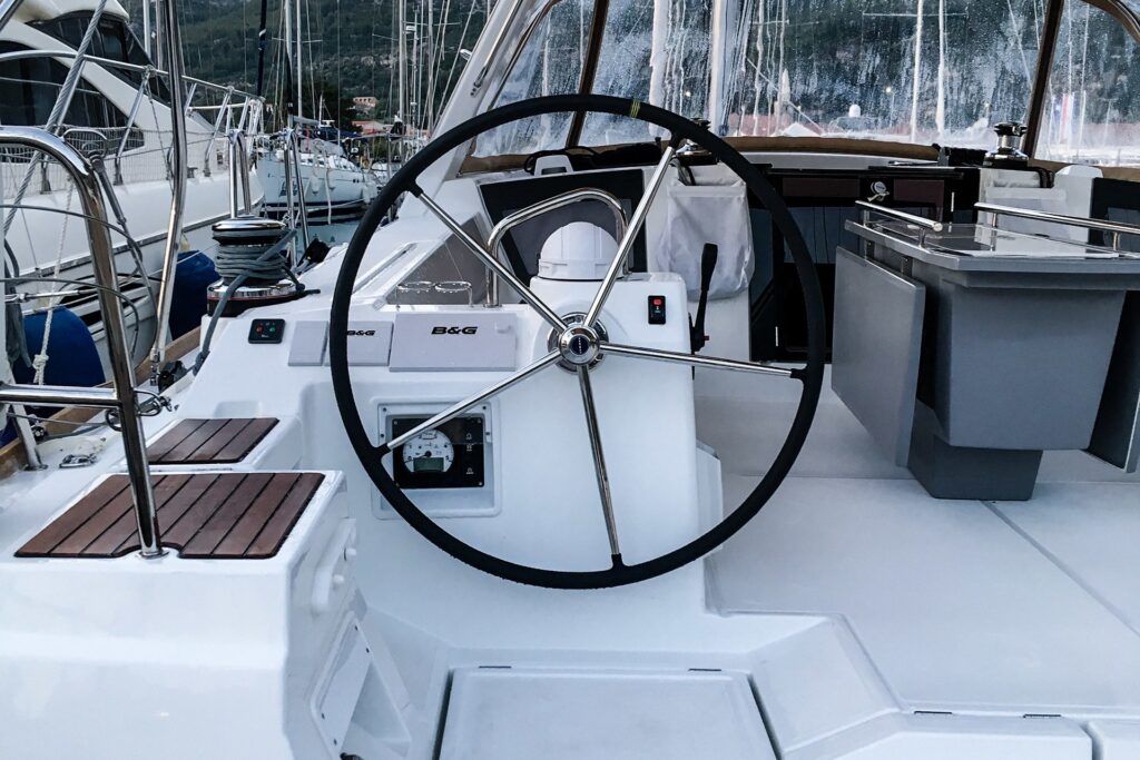 Yacht Image 6