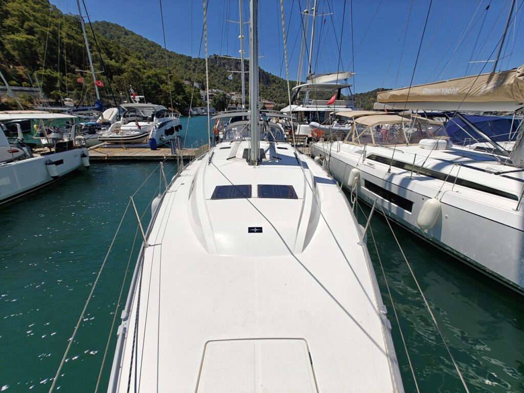 Yacht Image 8