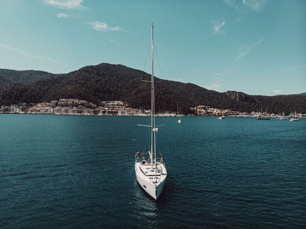 Yacht Image 9