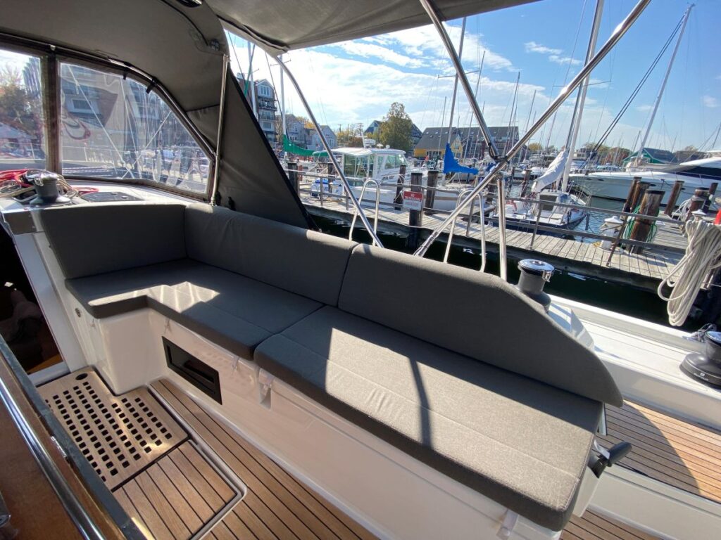 Yacht Image 11