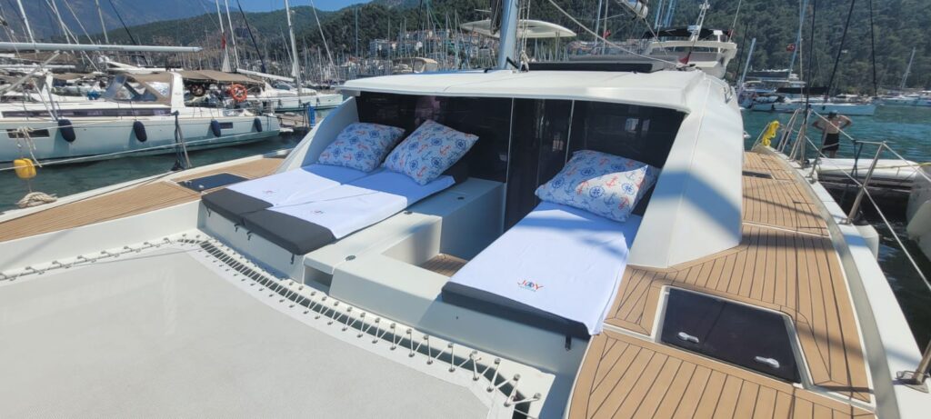 Yacht Image 36
