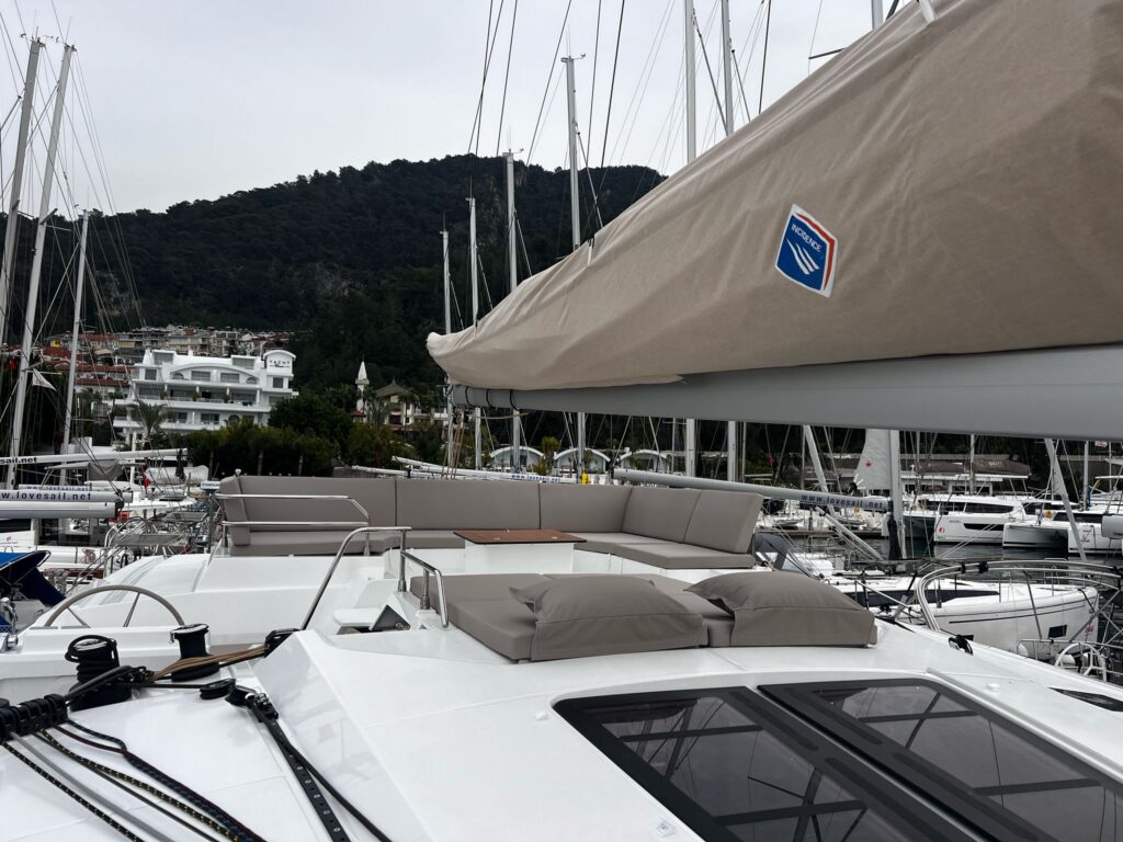 Yacht Image 13