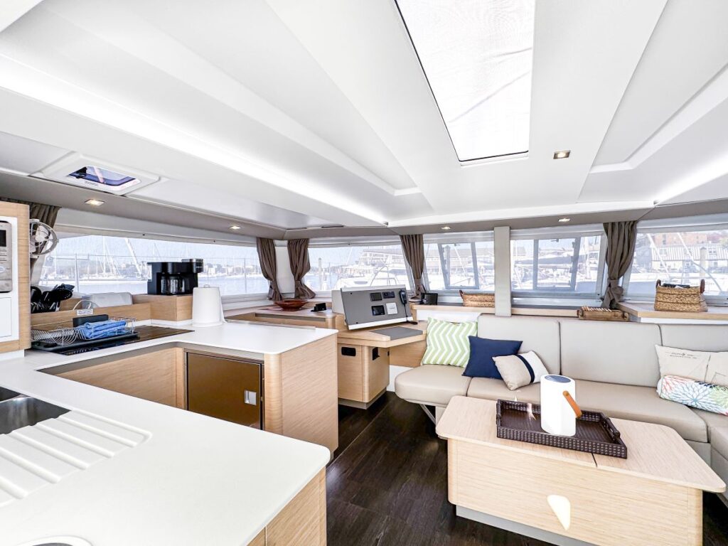 Yacht Image 10