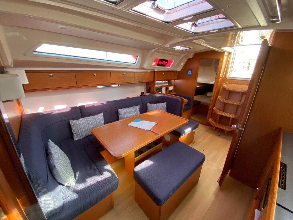 Yacht Image 6