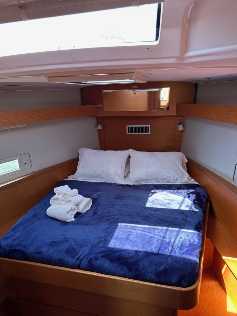 Yacht Image 10
