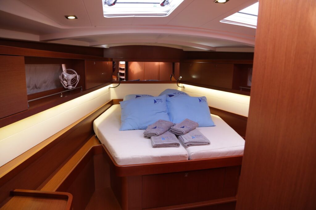 Yacht Image 7