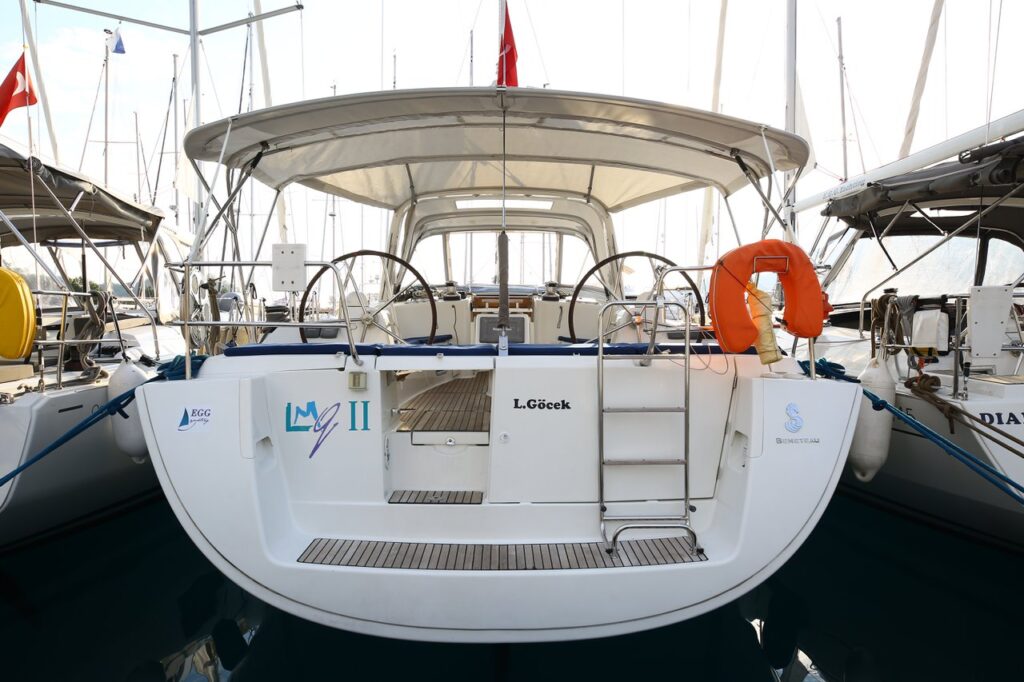 Yacht Image 8