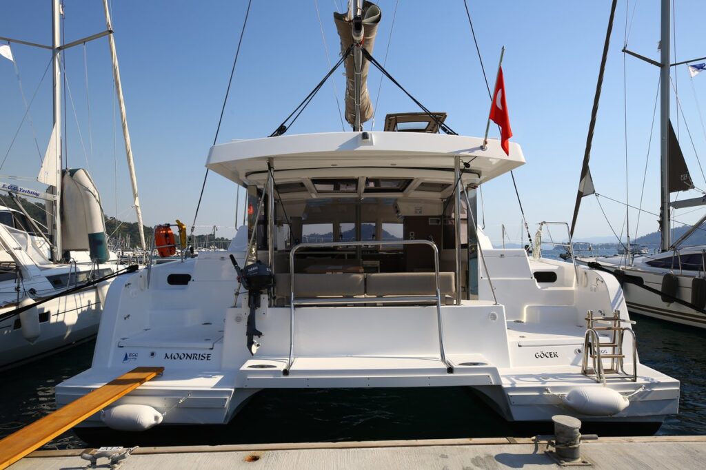 Yacht Image 10