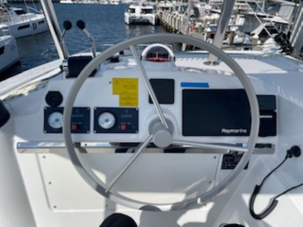 Yacht Image 16