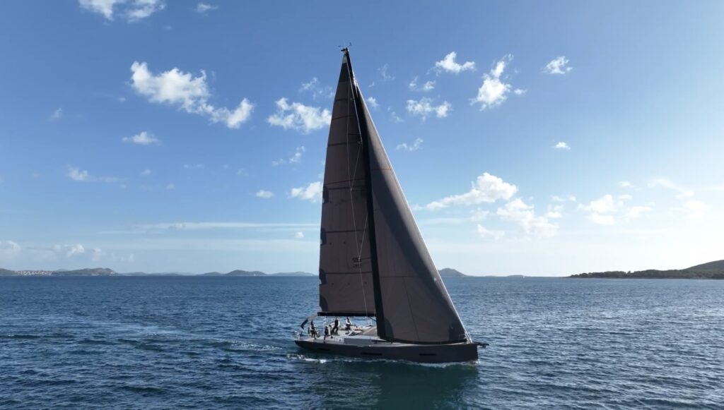 Yacht Image 32