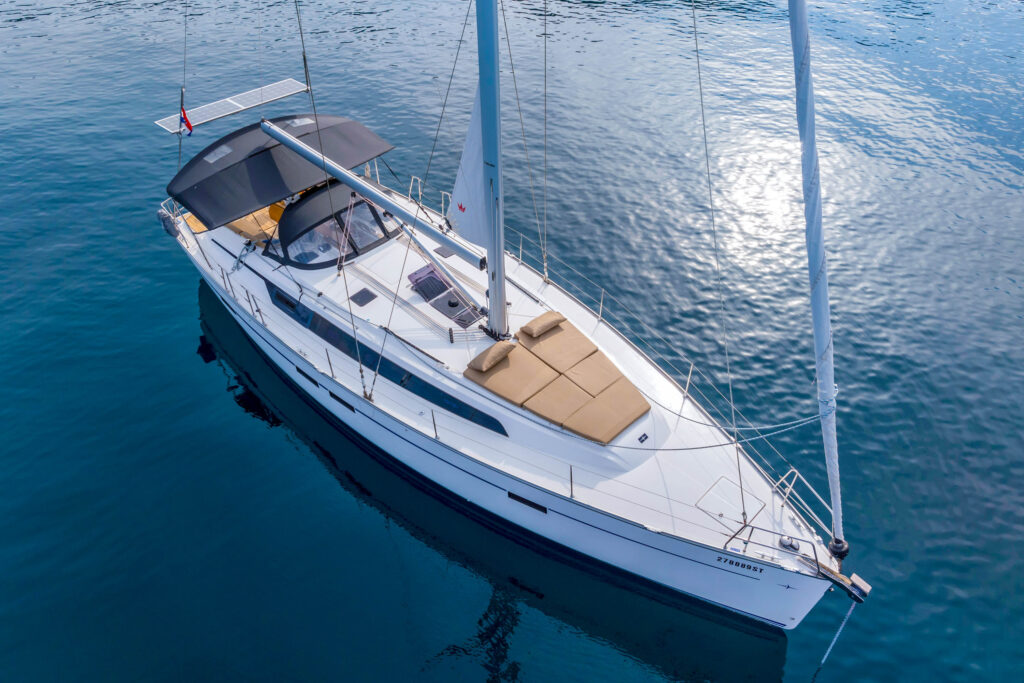 Yacht Image 22