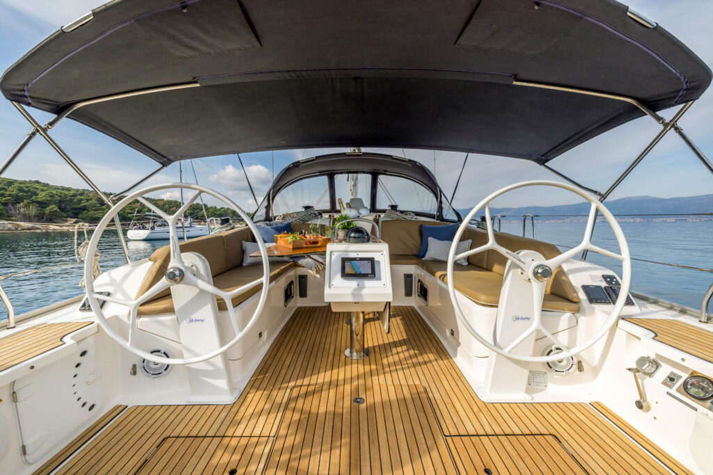 Yacht Image 23