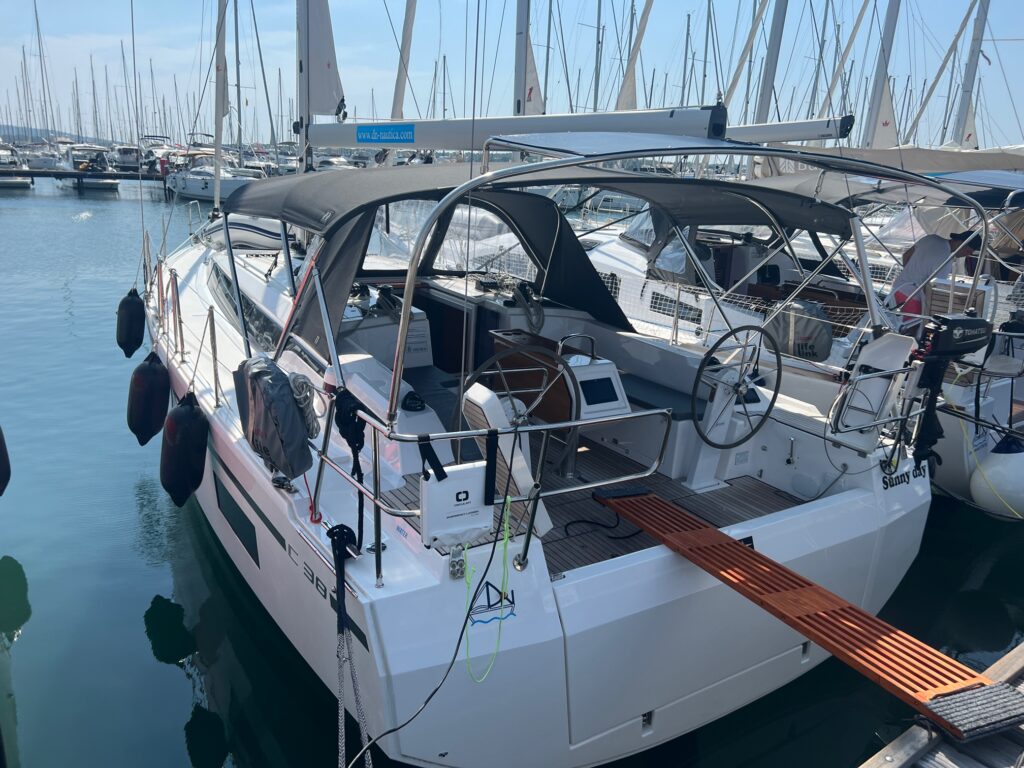 Yacht Image 2