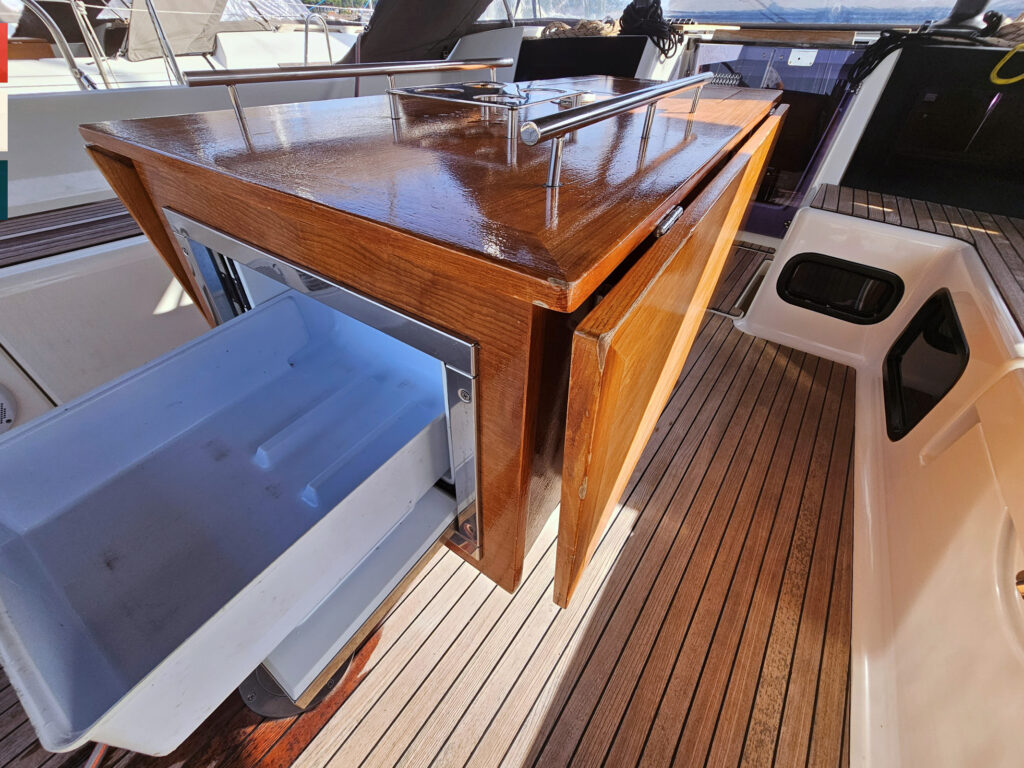 Yacht Image 7