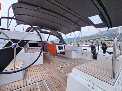Yacht Image 10