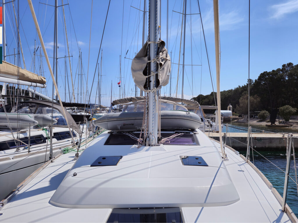 Yacht Image 11