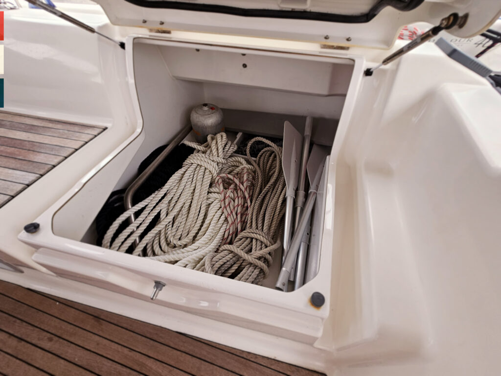 Yacht Image 12