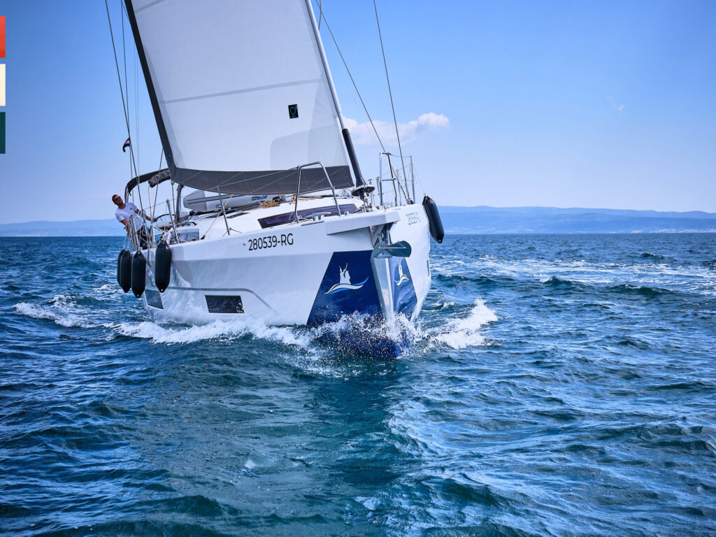 Yacht Image 18