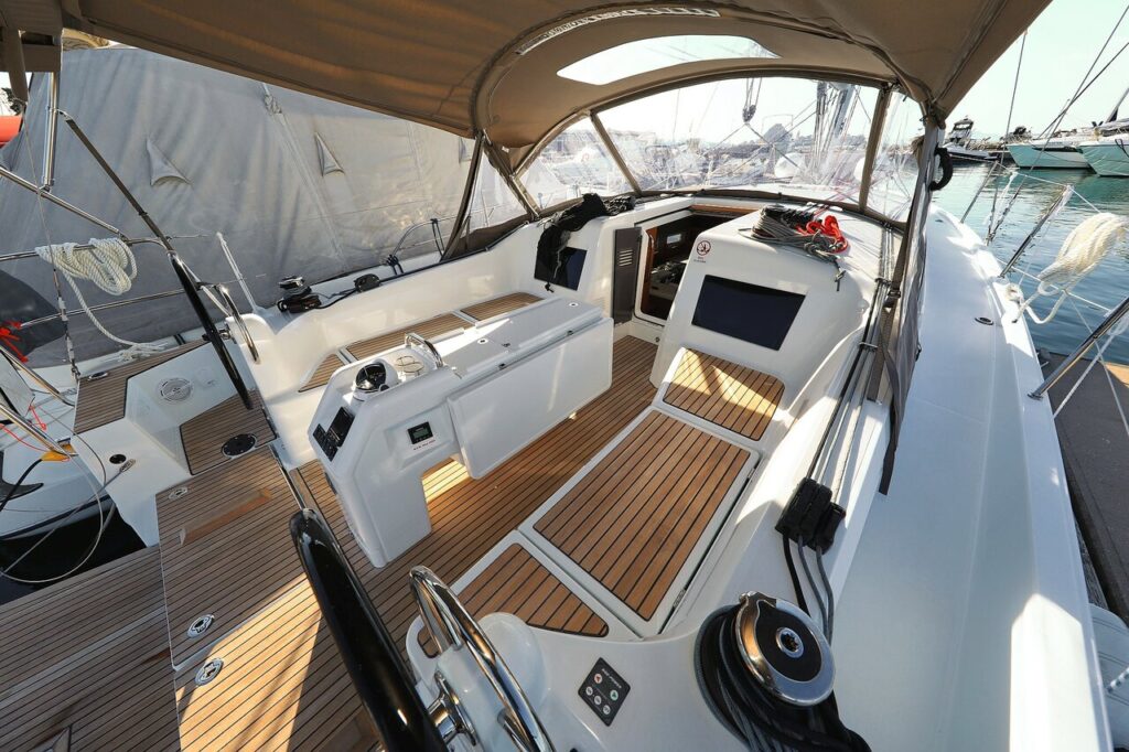 Yacht Image 4