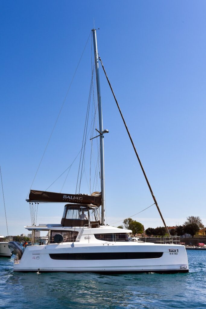 Yacht Image 9