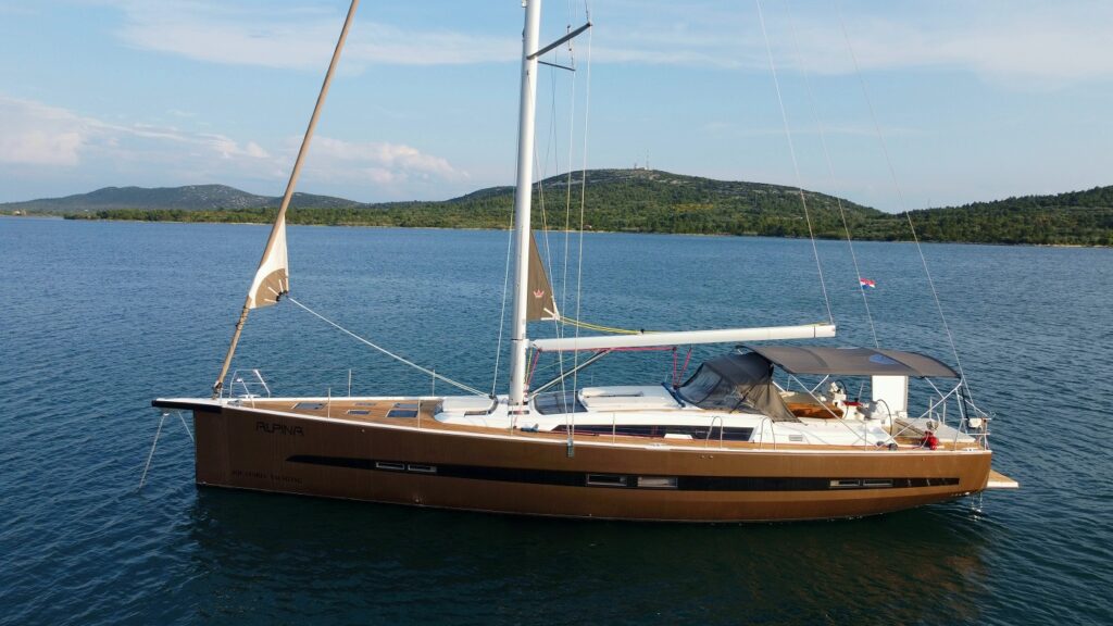 Yacht Image 6