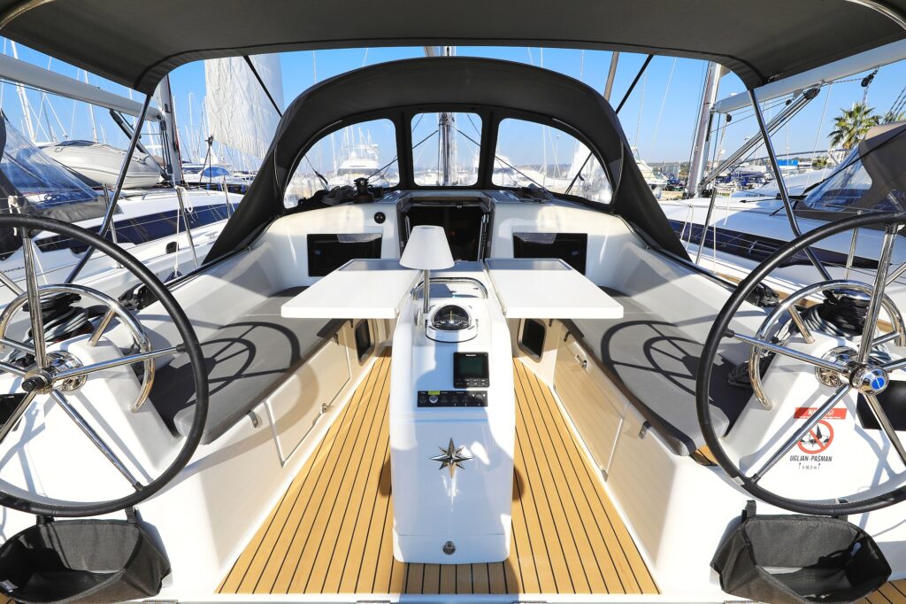 Yacht Image 4