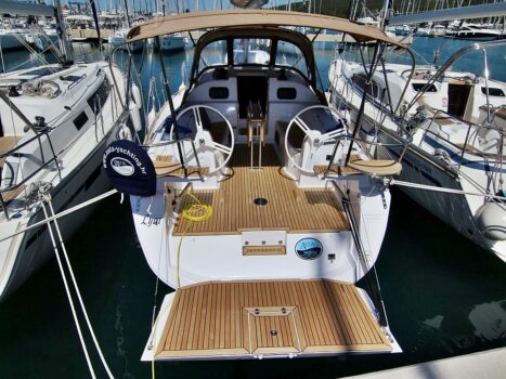 Yacht Image 6