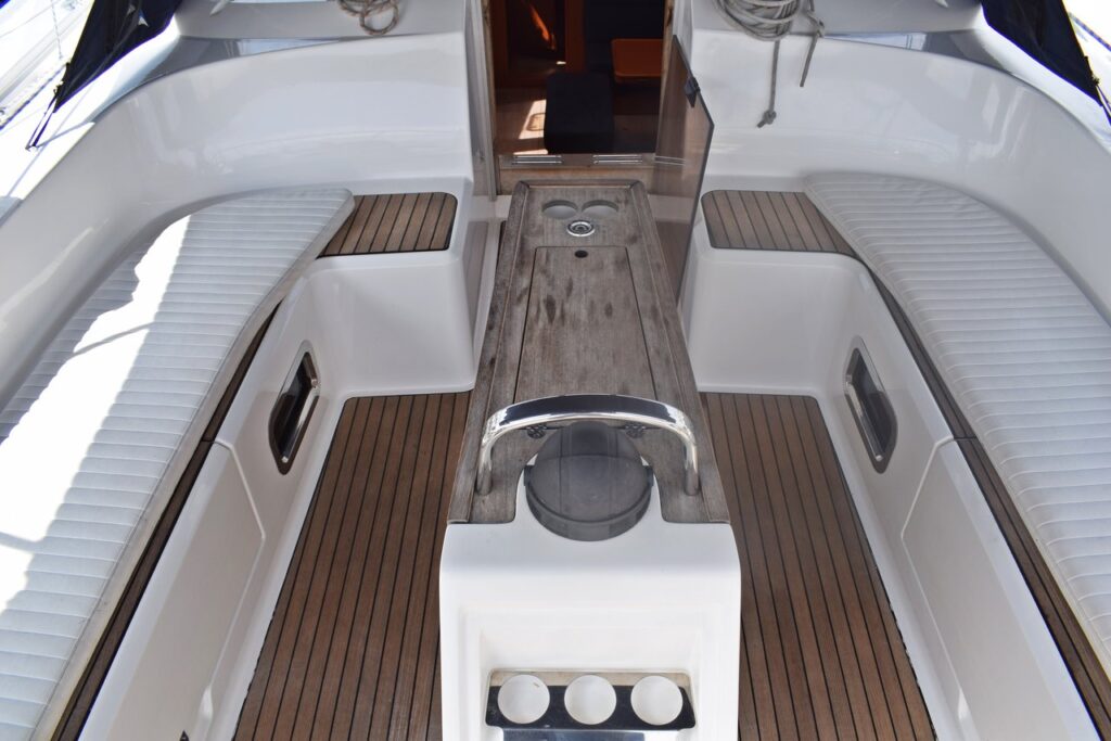 Yacht Image 6