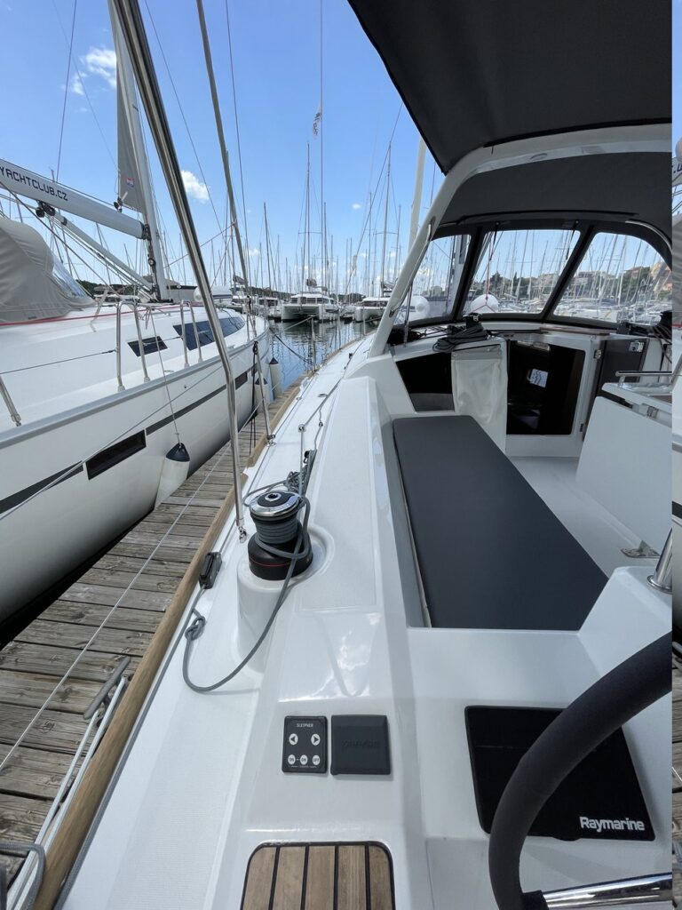 Yacht Image 6