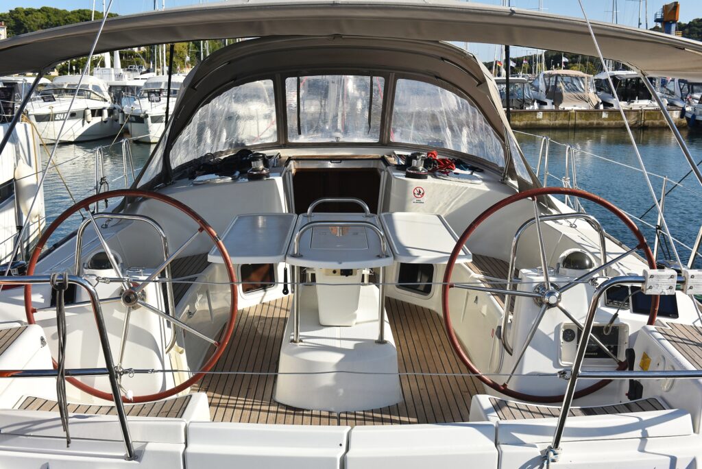 Yacht Image 6