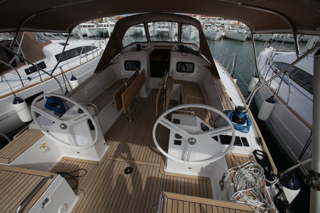Yacht Image 7