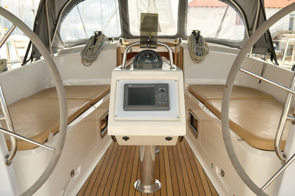 Yacht Image 7