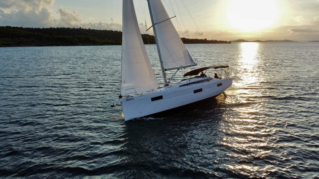 Yacht Image 8
