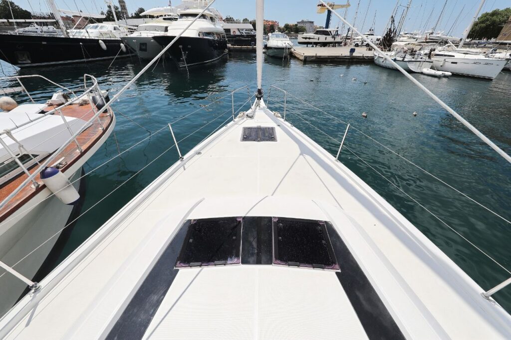 Yacht Image 8