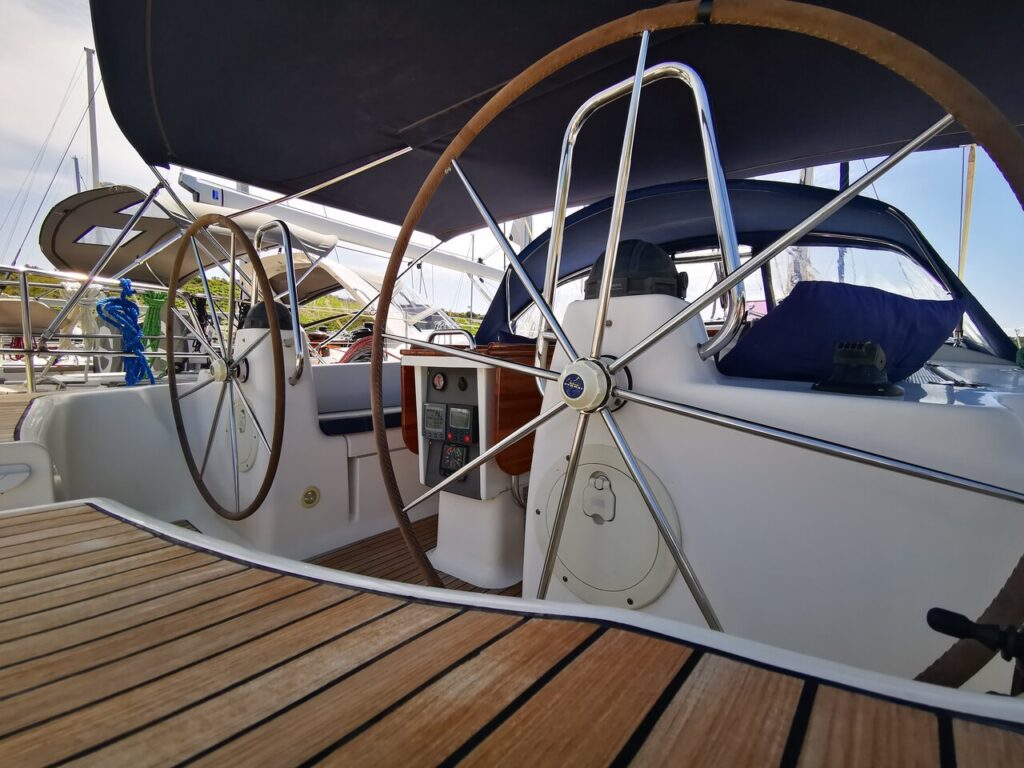 Yacht Image 8
