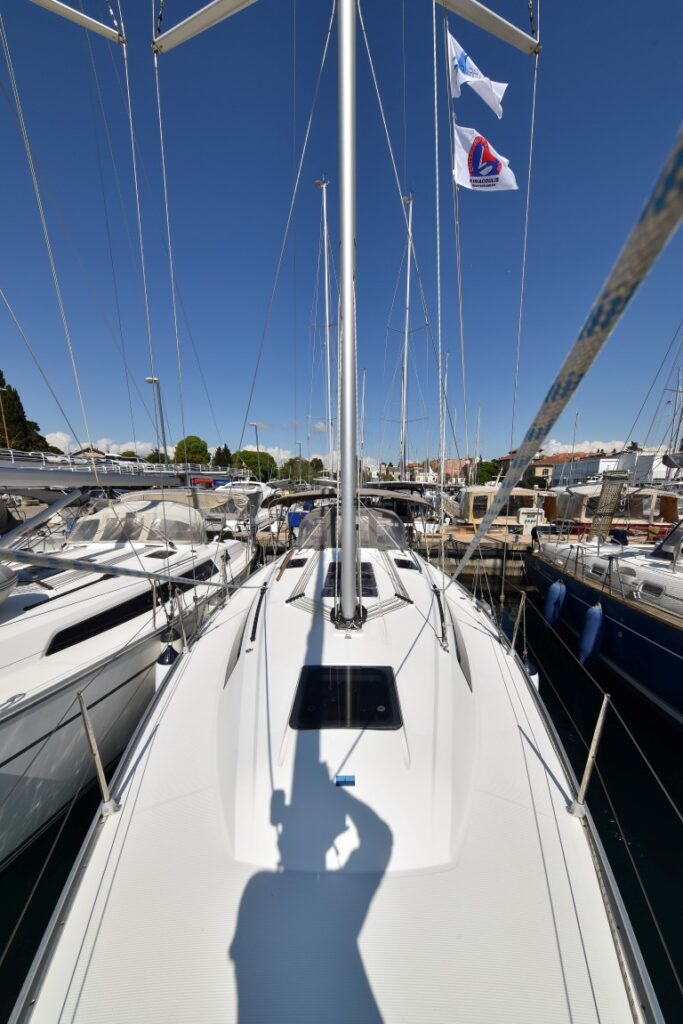 Yacht Image 11
