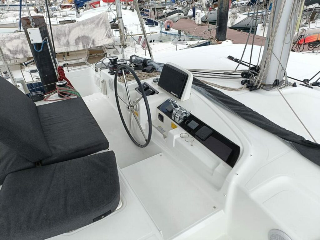 Yacht Image 10