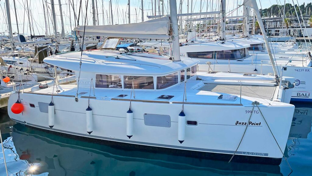 Yacht Image 11