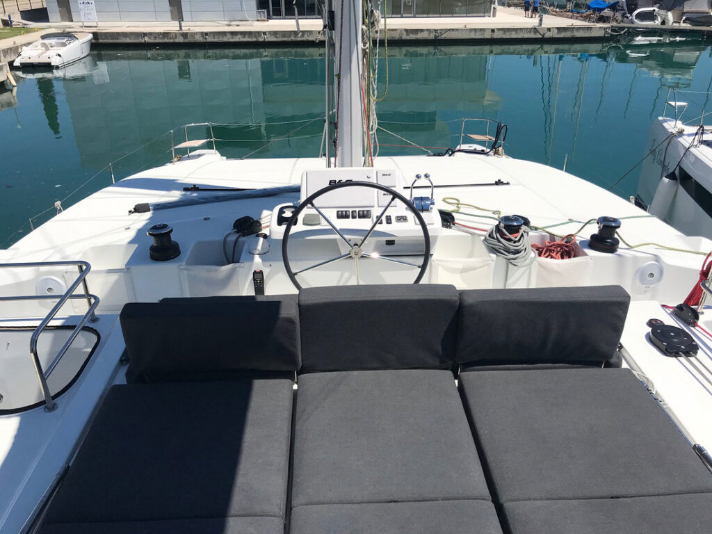 Yacht Image 13