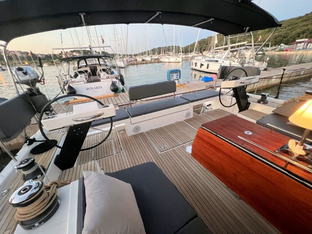 Yacht Image 20