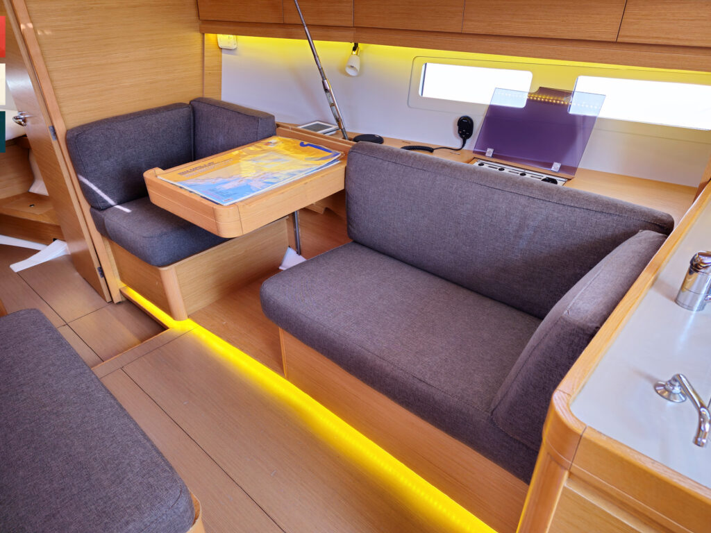 Yacht Image 14