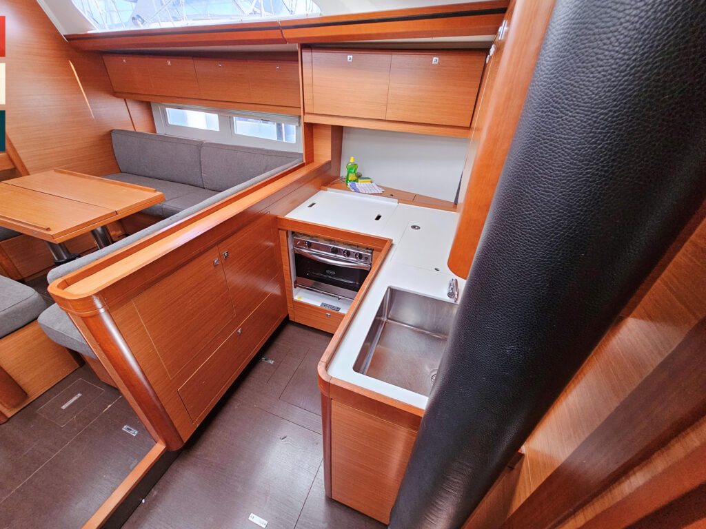 Yacht Image 30