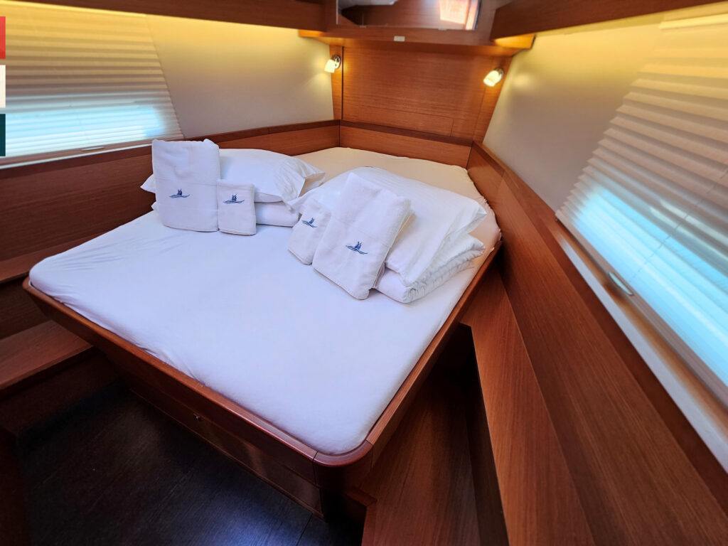 Yacht Image 25