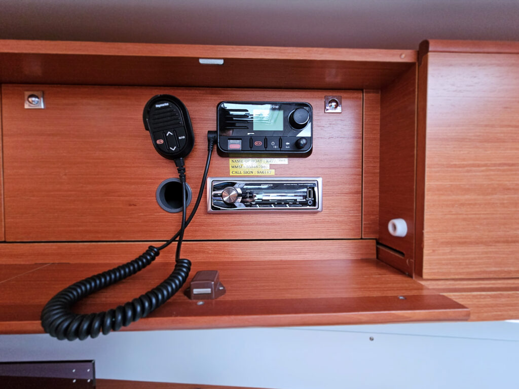 Yacht Image 30